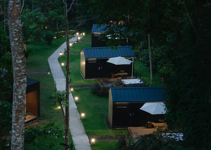 リゾート Bobocabin Ubud, Bali 4*